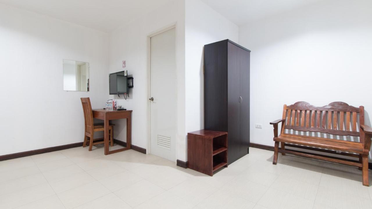 Reddoorz Plus Near Vigan City Commercial Center Exterior foto